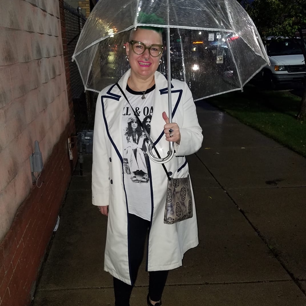 Meet your Posher, Goldie